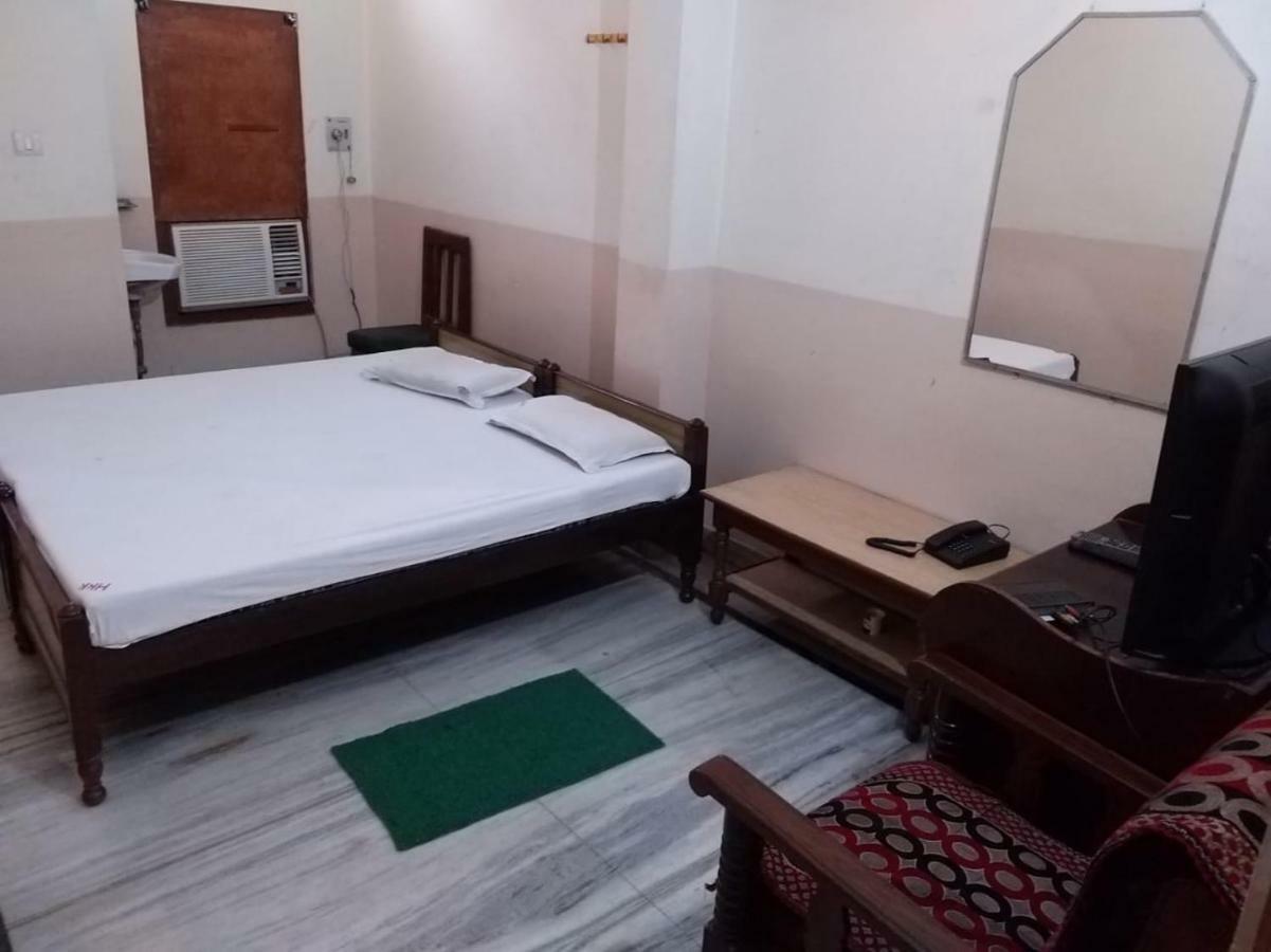 Hotel Krishan Kanhiya Jaunpur Exterior foto